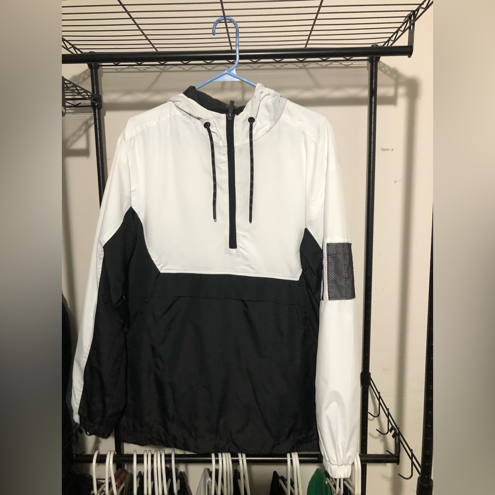 CSG Windbreaker White-Black Size Medium